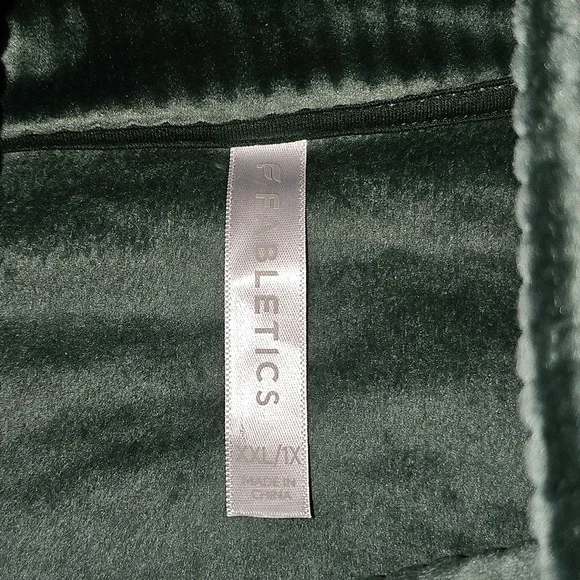 Fabletics Plush Rib Half Zip Sweatshirt 1X/XXL - Picture 5 of 10